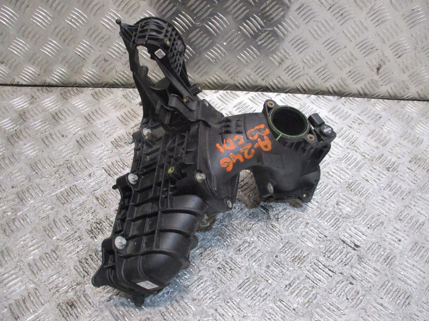 intake manifold Mercedes B klasa 246 A6510900828