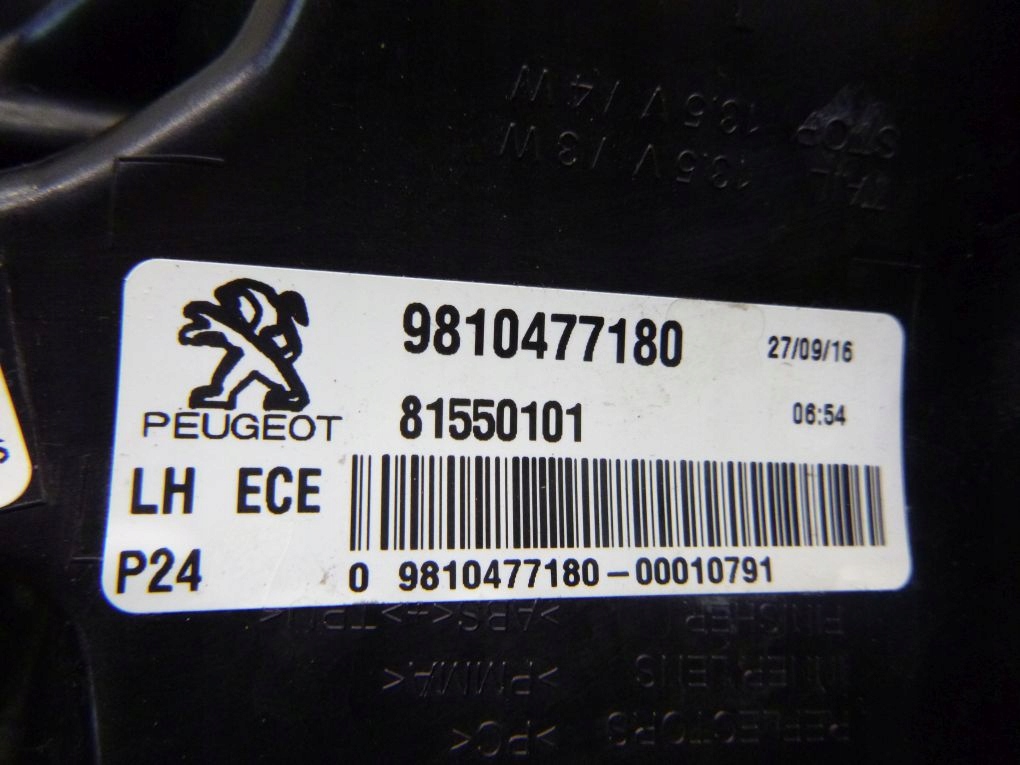 PEUGEOT 3008 II P84 16- light rear left