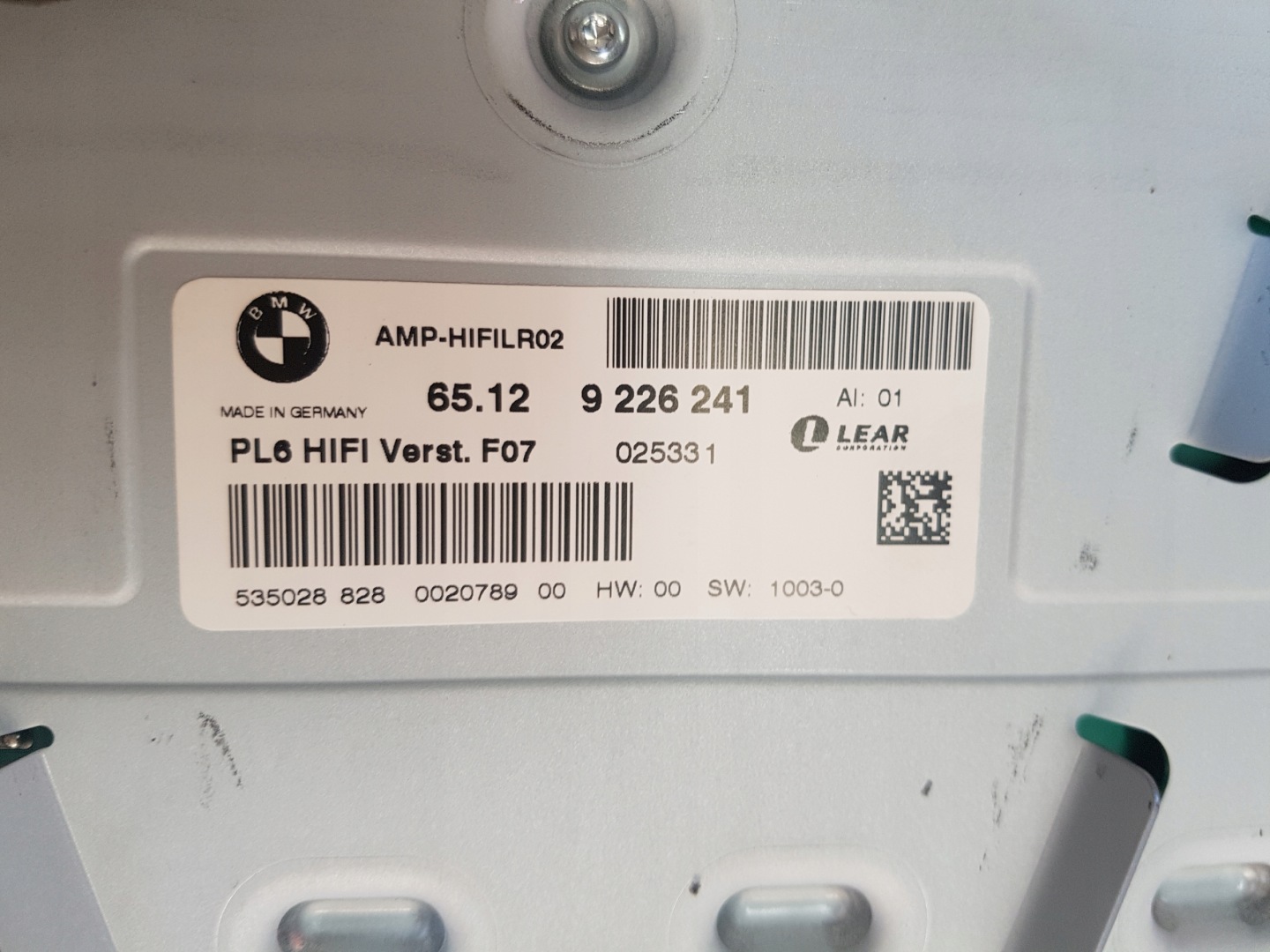 BMW 7 F01 F02 amplifier audio hifi