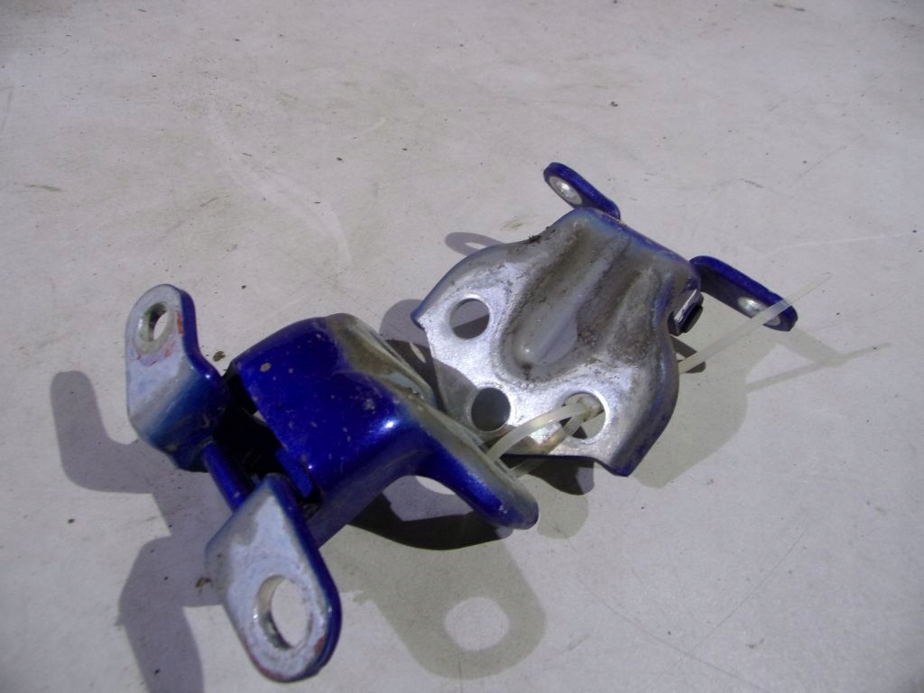 SsangYong Actyon 05- hinges door left rear part