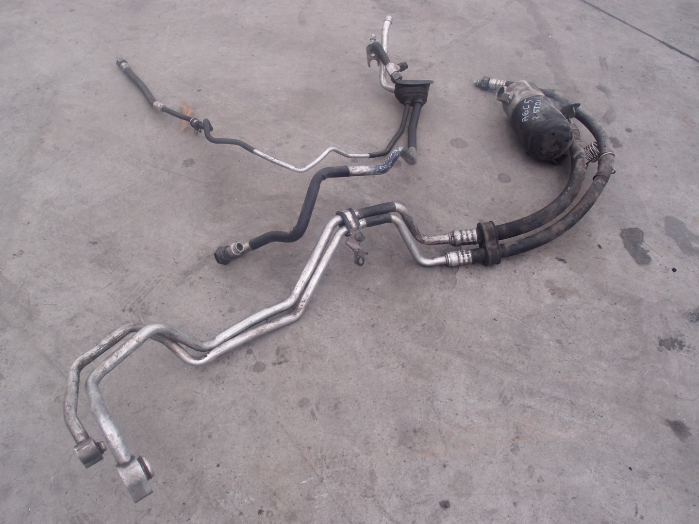 vedení klimatizaci RENAULT 2.2 DCI 6025404538