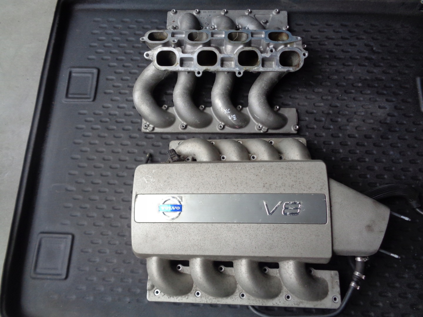 intake manifold VOLVO XC90 S80 II 4.4 V8