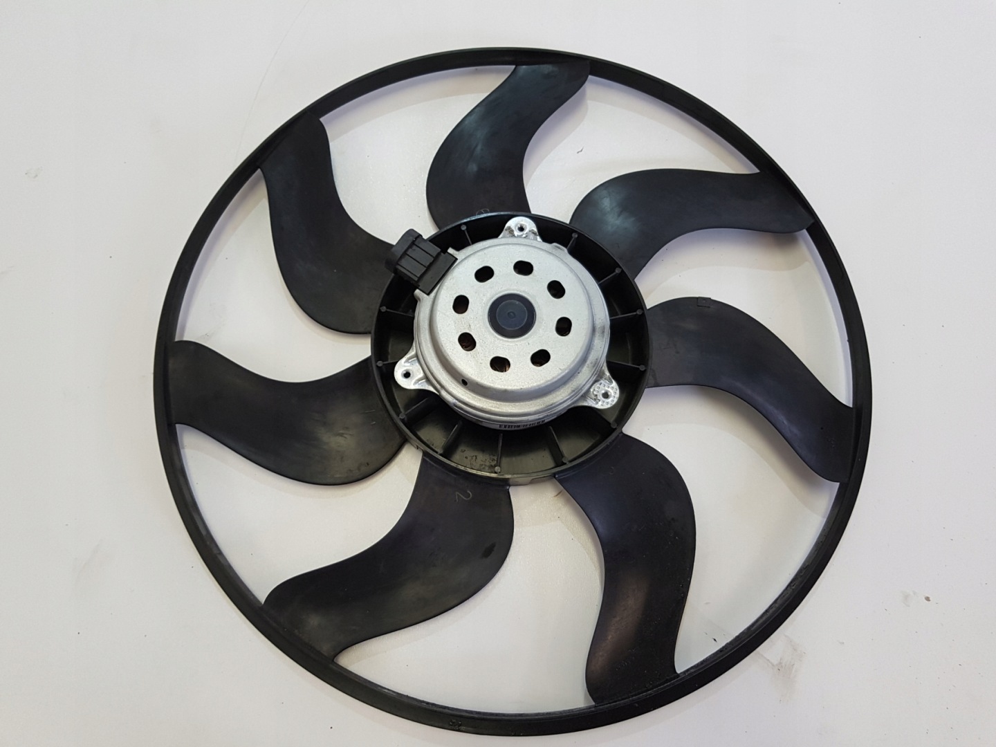 INFINITI Q50 2.2 d radiator fan engine