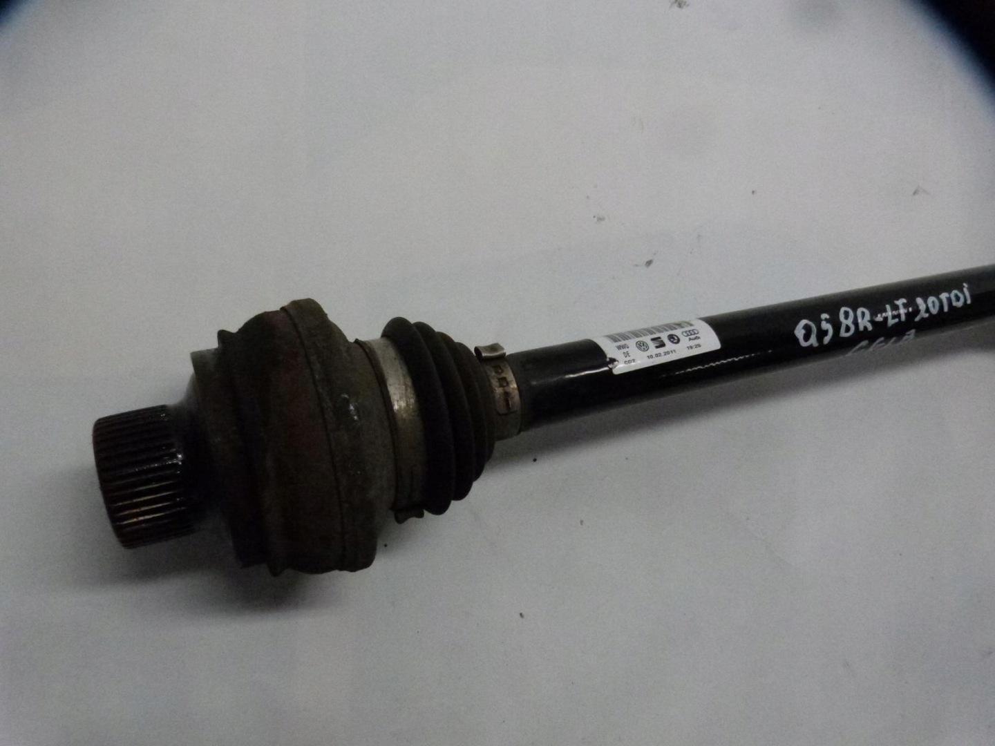 AUDI Q5 8R 2.0 TDI semi-axis left rear part CGLB left rear