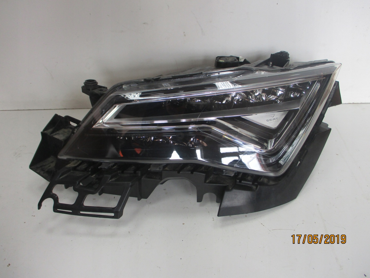 light left FULL LED SEAT ATECA 576941007D