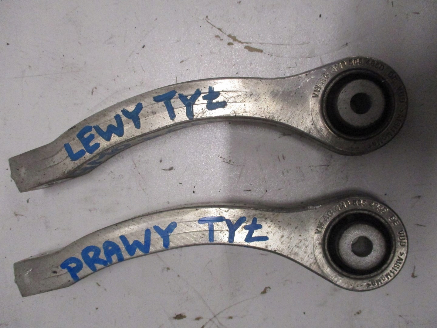 arm right left AUDI Q7 4M0 3,0TDI 4M0505465D