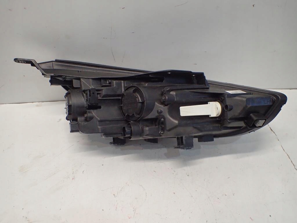 light front front left HYUNDAI I30 III 17