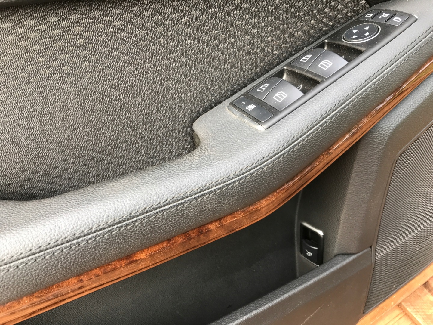 MERCEDES W212 side upholstery left front EU 0146