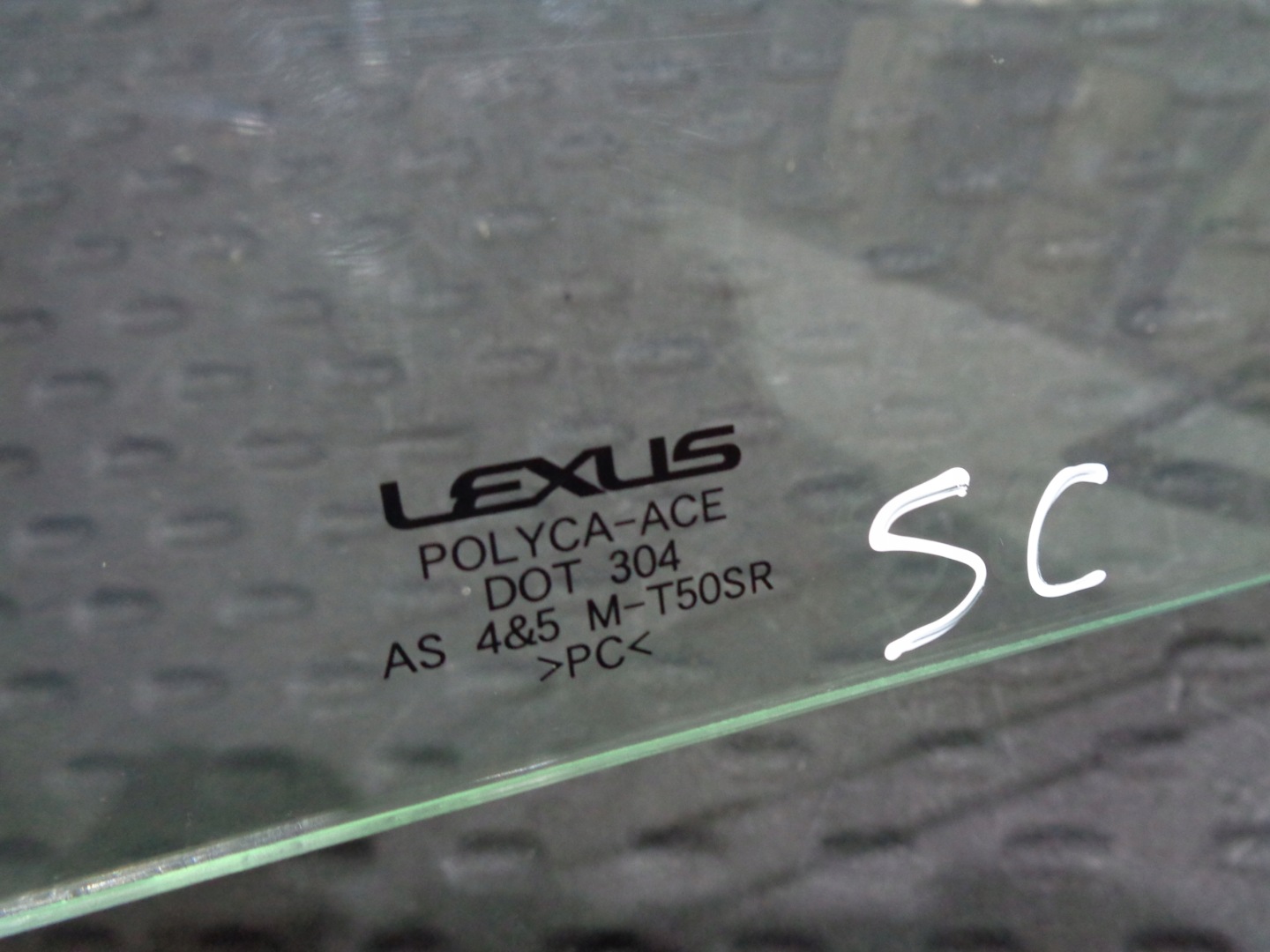 Frontverkleidung WINDSHOT DEFLEKTOR LEXUS SC II SC430