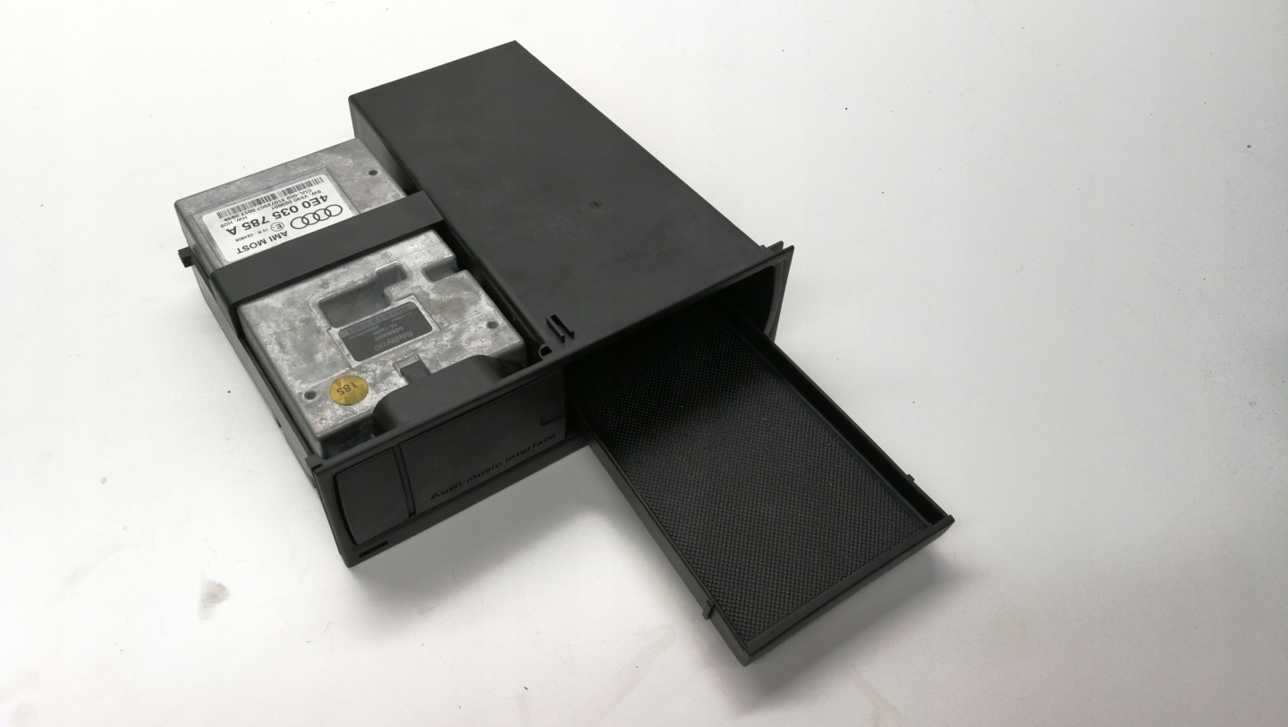 modul INTERFACE AUDIO AMI AUDI A4 B8 A5 4E0035785A