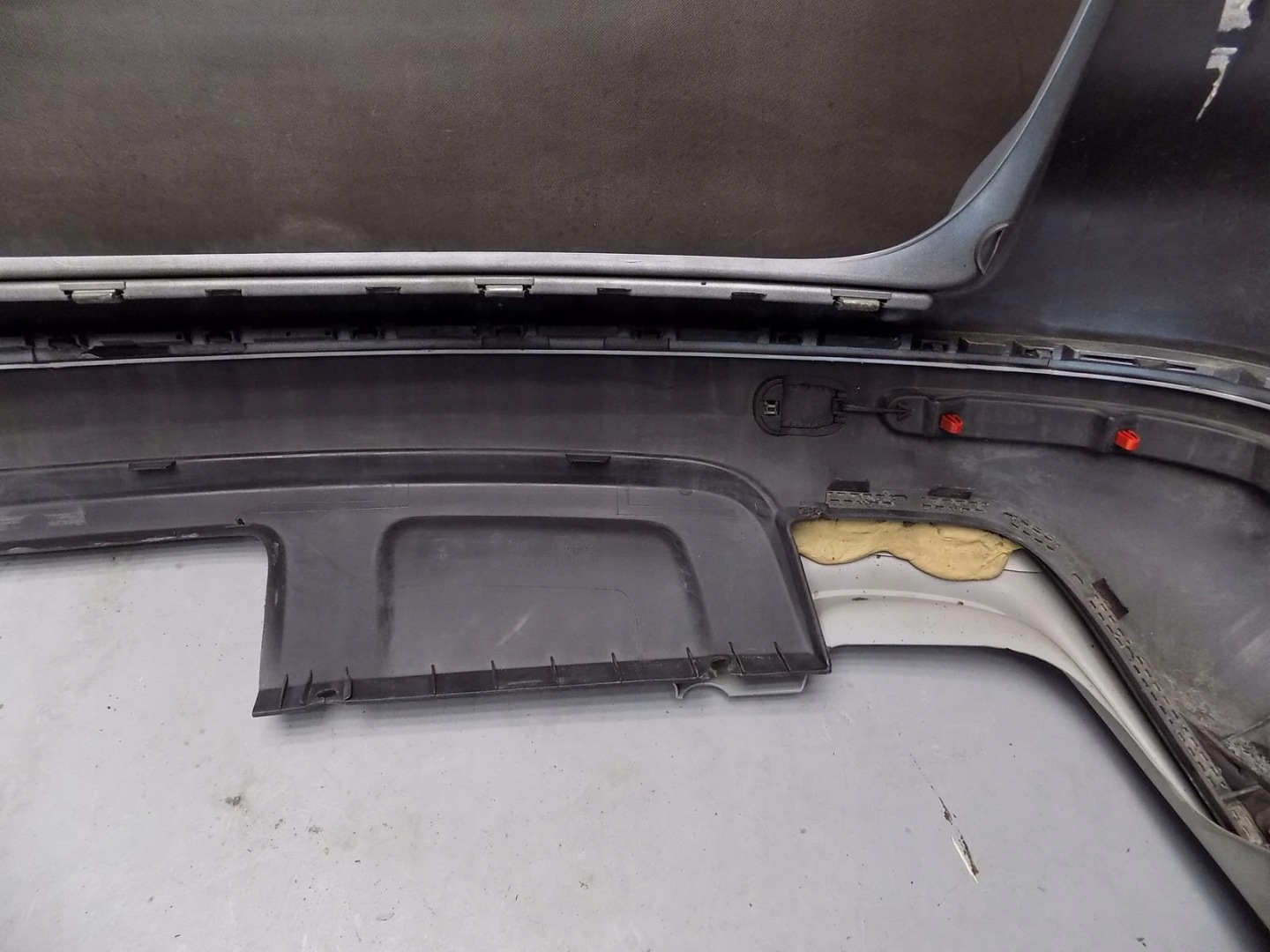 VW TOUAREG 7L bumper rear part LA7W