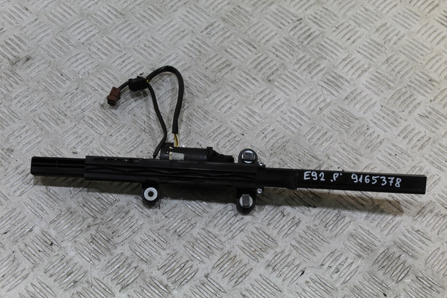 PODAJNIK supports safety right BMW 3 E92