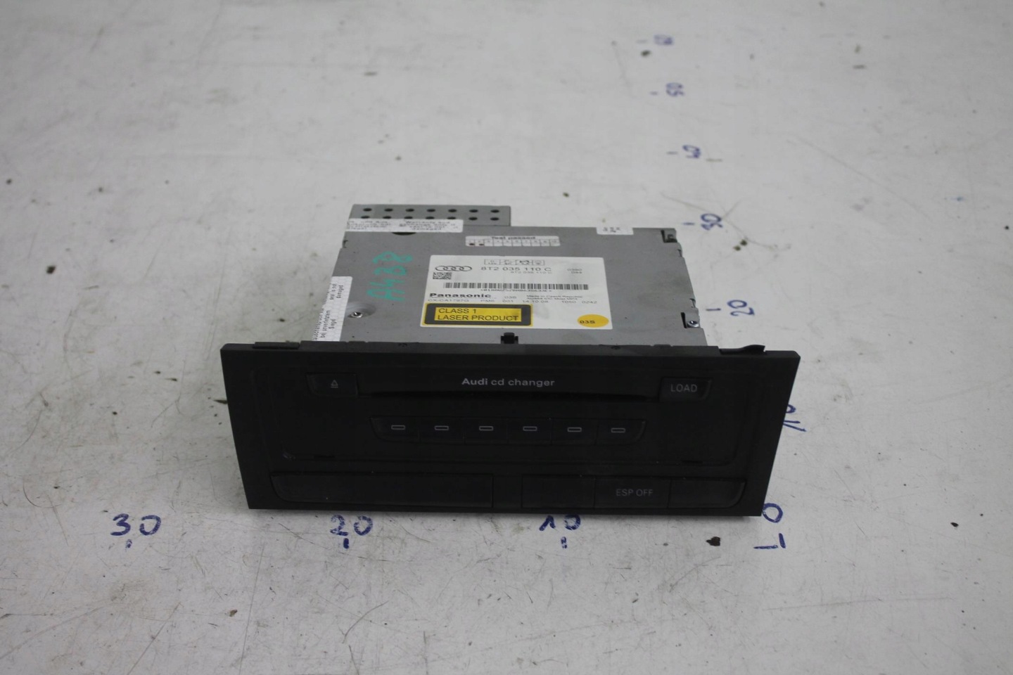 CHANGER CD FABRYCZNA 8T2035110C AUDI A4 B8 UK