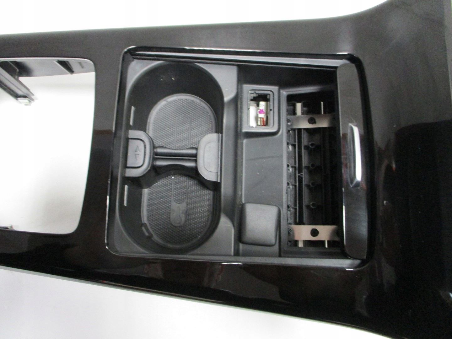 Tunel central for kubki Mercedes A-Klasa 177