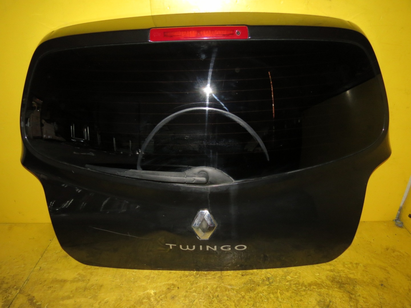 RENAULT TWINGO 2 II window trunk door boot NV676 07-11