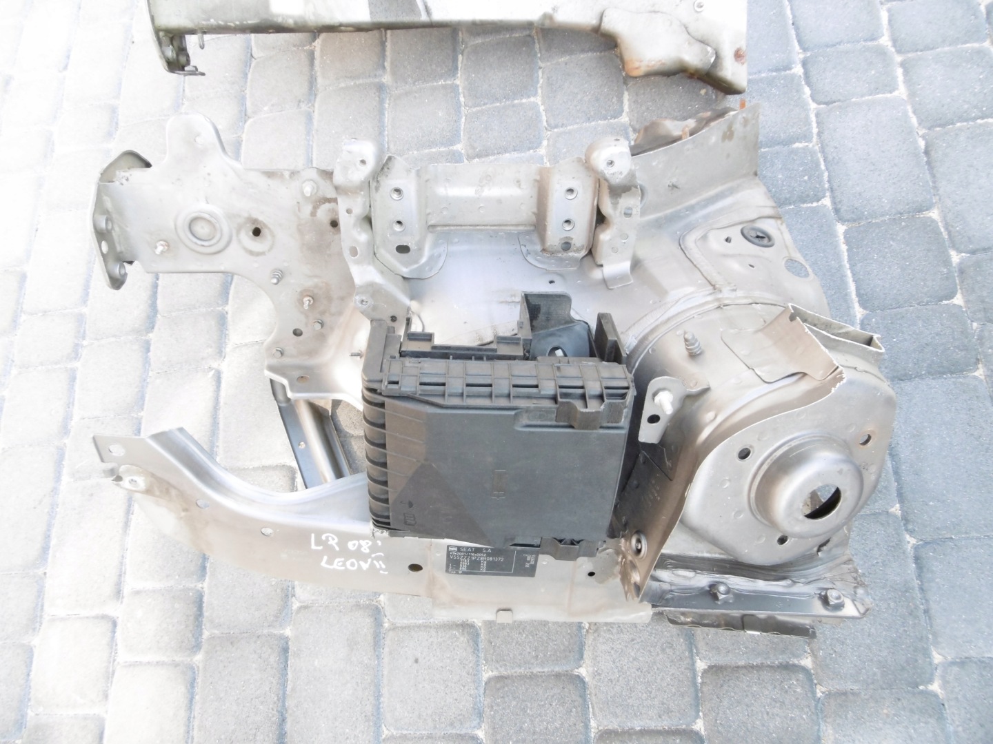 LONGHERONE quarto LONGHERONE FARTUCH SEAT LEON II 2 2005