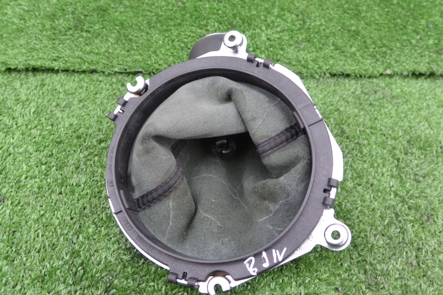 AUDI TT 8J0 POMELLO GHETTA KPL 8J0711113