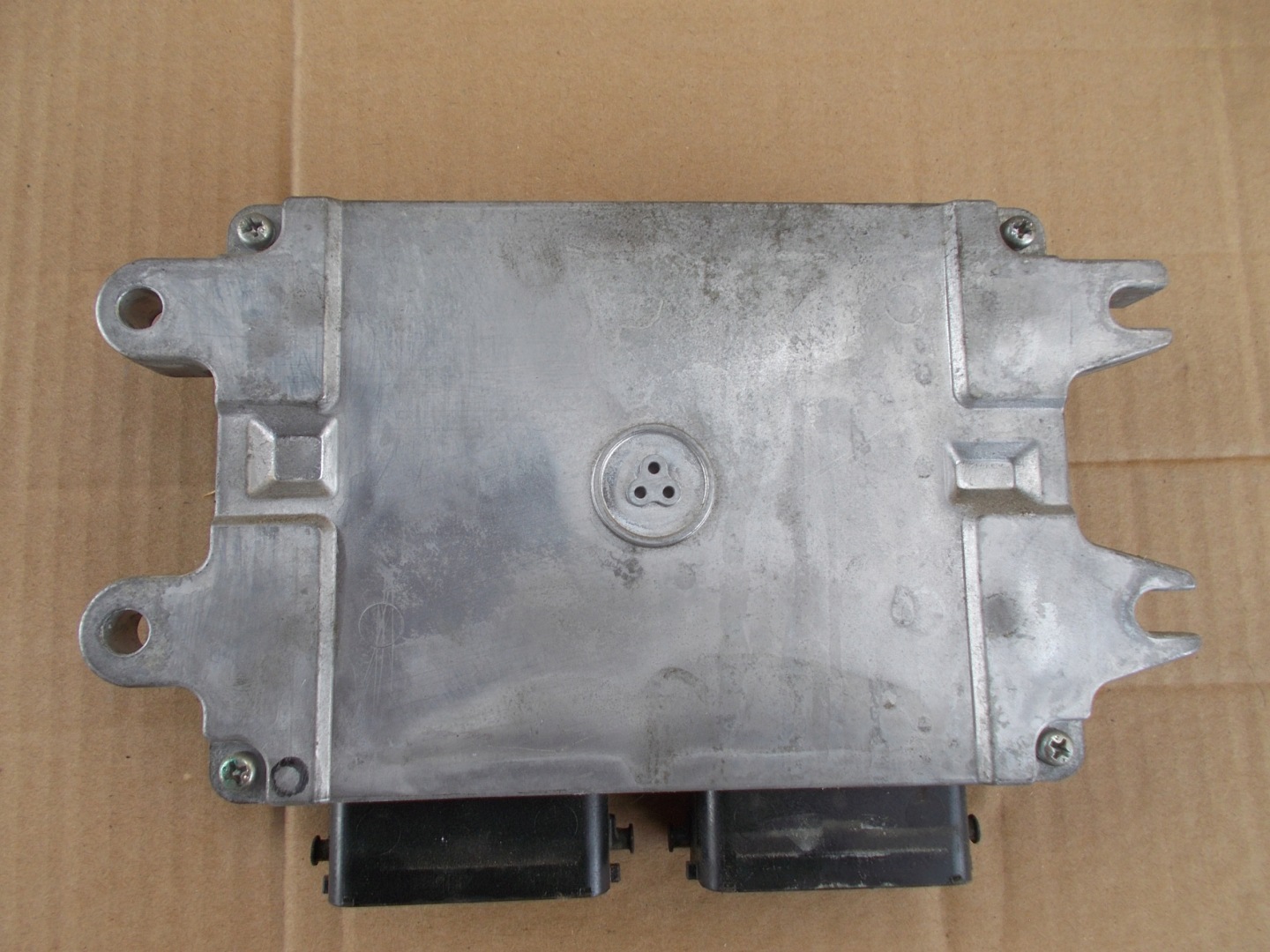 computer control unit 33920-51K1 Suzuki Splash 1.2i