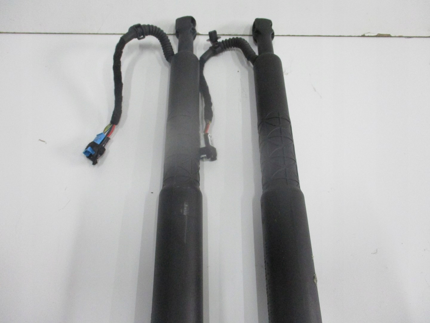 damper telescope NAPED bonnet BMW 6 G32 GT