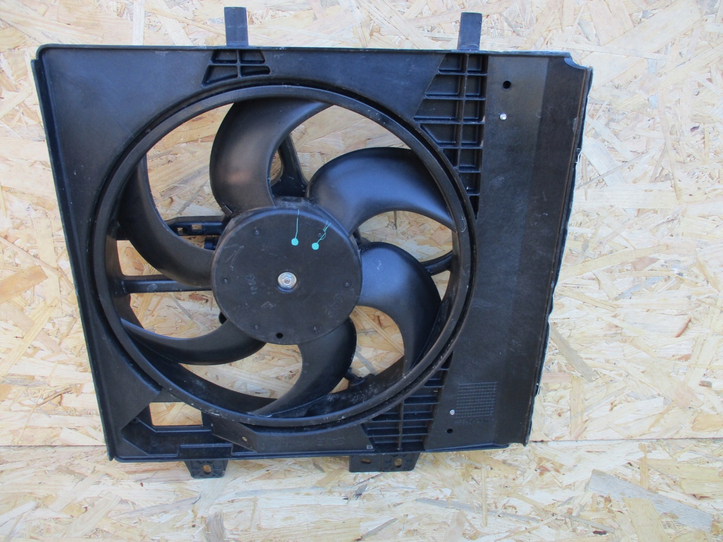 ventilátor chladiče PEUGEOT 207
