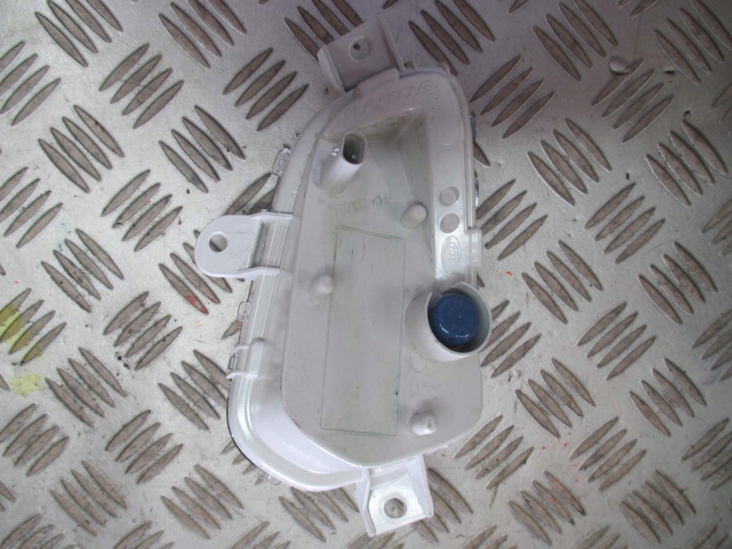 daytime running lights left VOLVO V40 CROSS