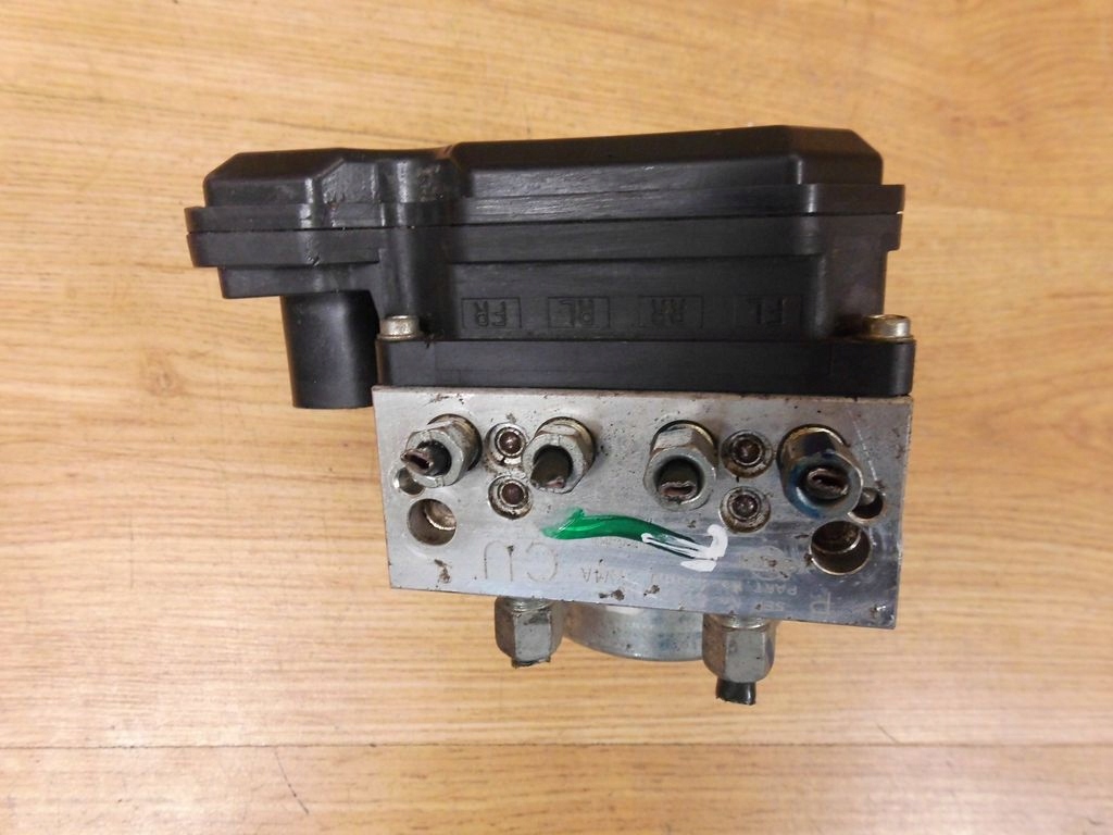 NISSAN JUKE POMPA ABS 476603YV4A