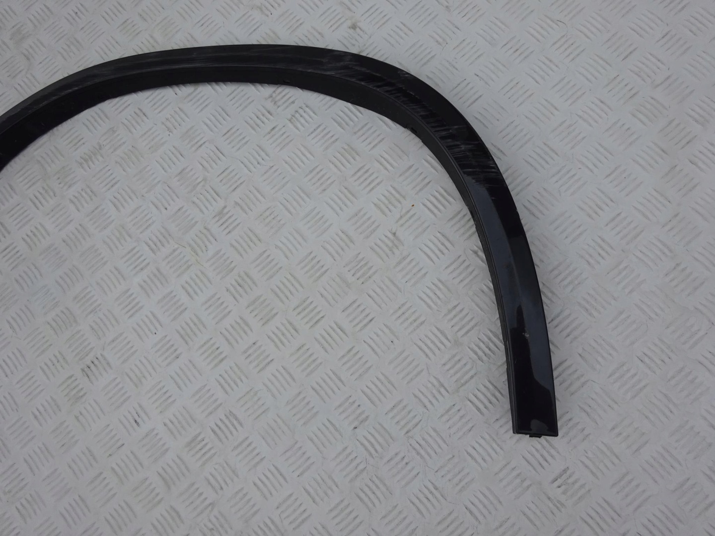 BMW moulding right rear part 7472948 7489096