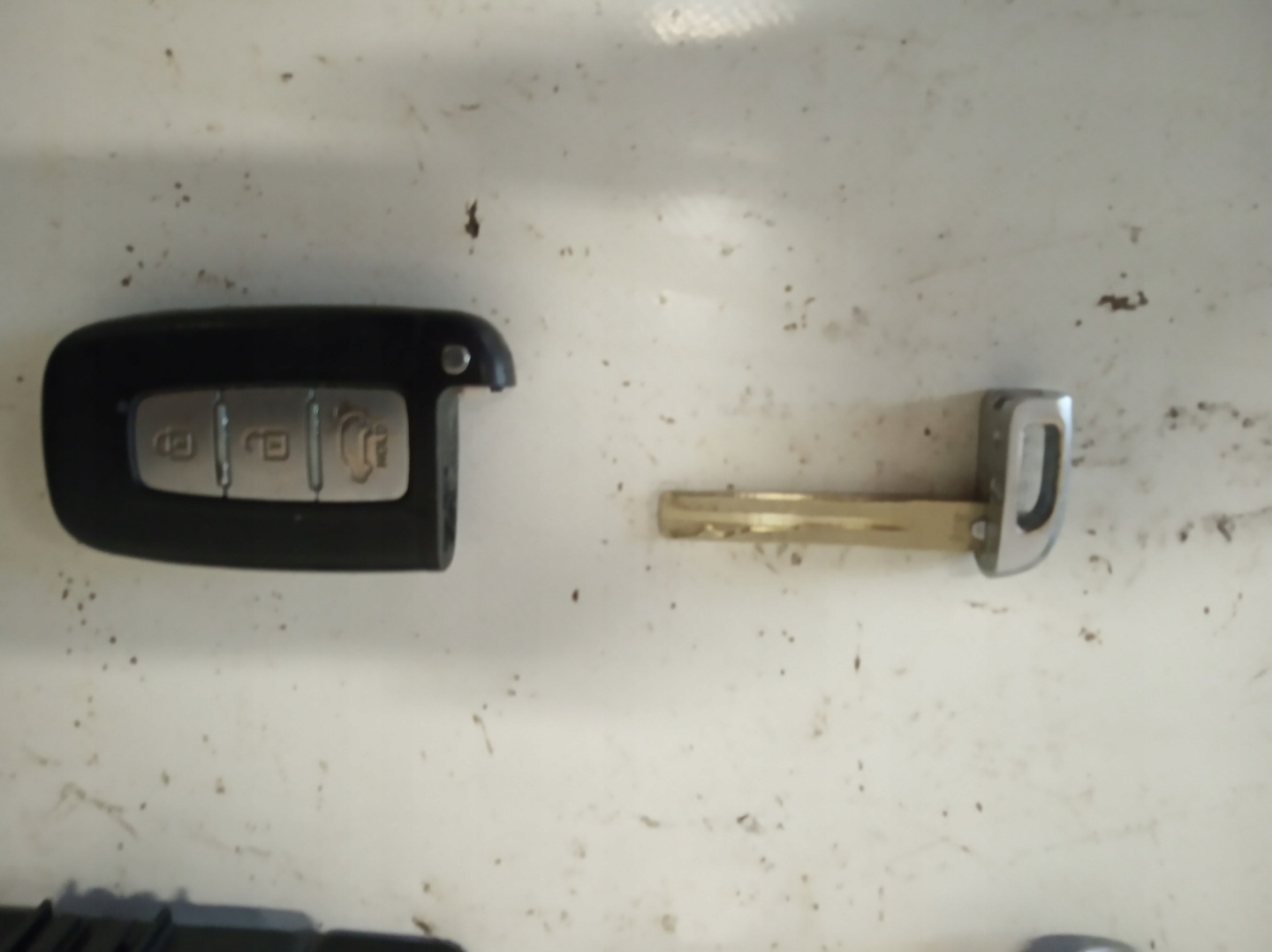 HYUNDAI IX35 1.7 CRDI running board STARTOWY 39120-2A001