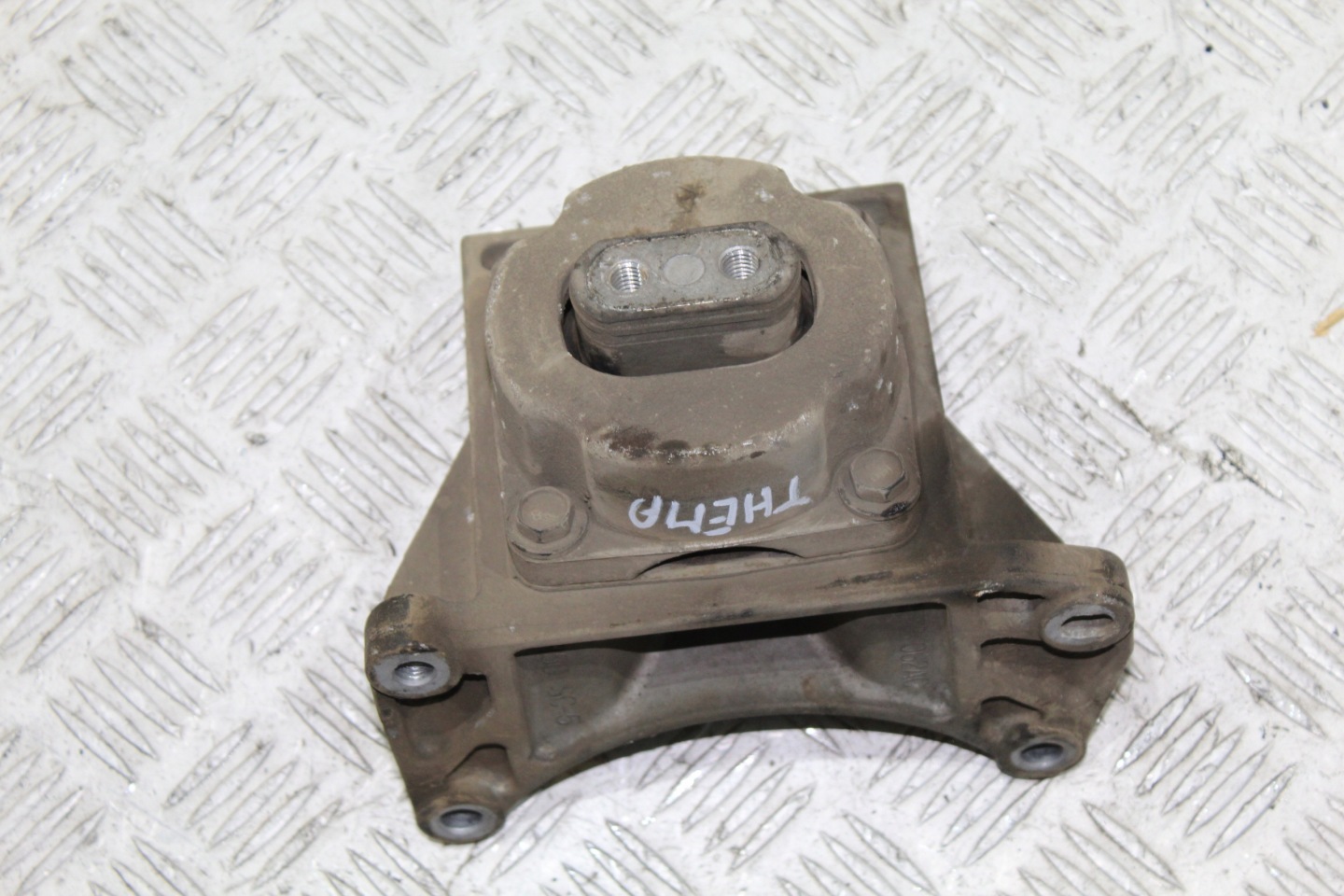 holder engine mount LANCIA THEMA 2013