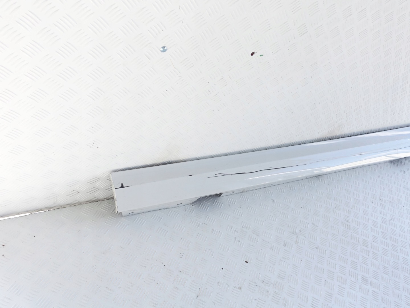 BMW E90 E91 threshold left moulding cap LIFT LCI