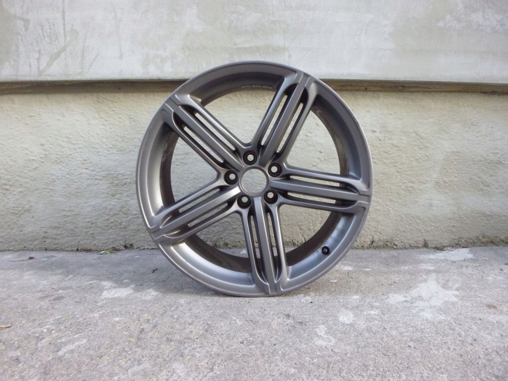 AUDI Q5 8R0 8,5x20 ET33 5x112 disk hliníkový