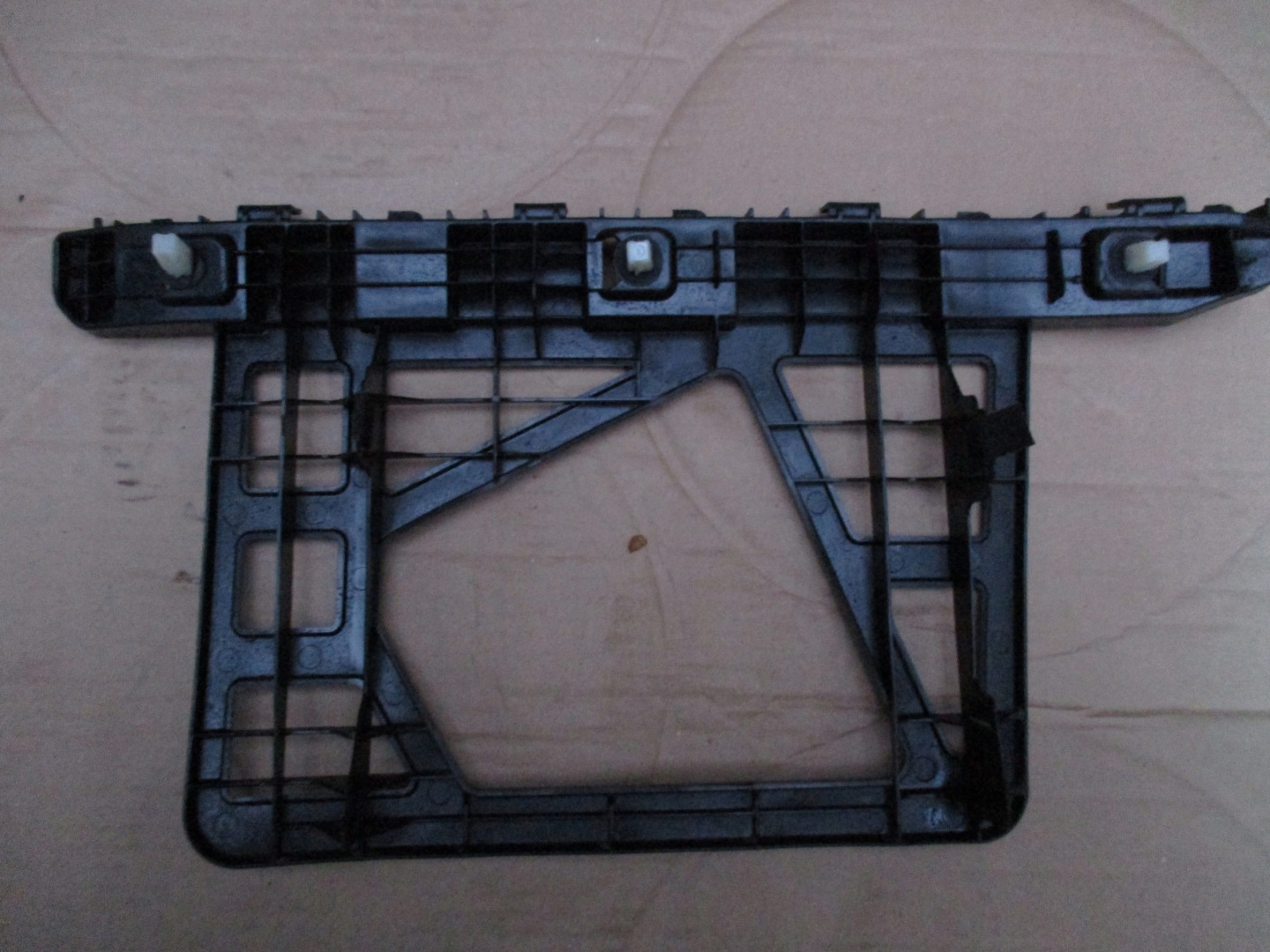 bumper bracket left rear part tylni Hyundai i30 86613-A 6200
