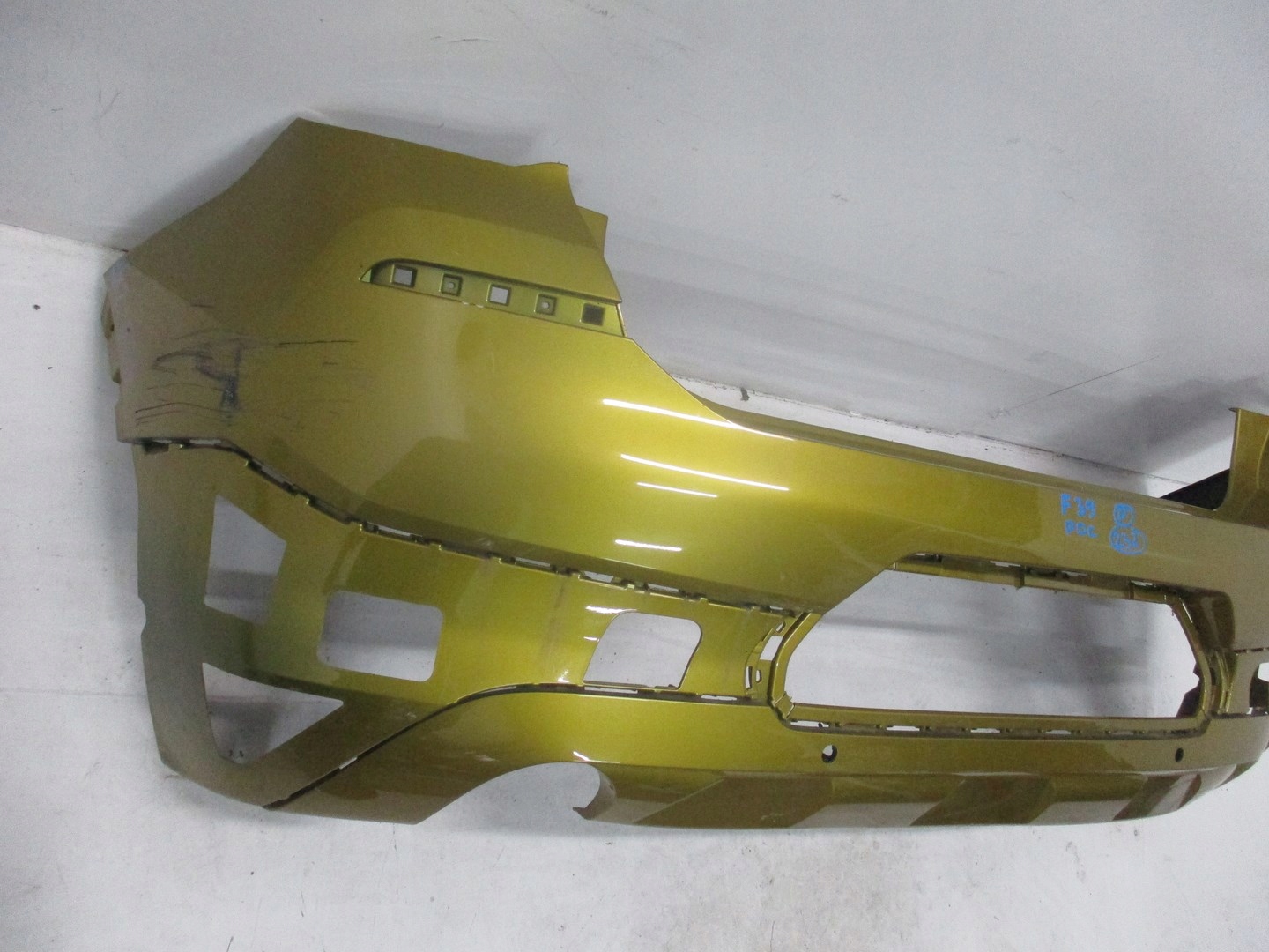 bumper BMW X2 F39 unprotected