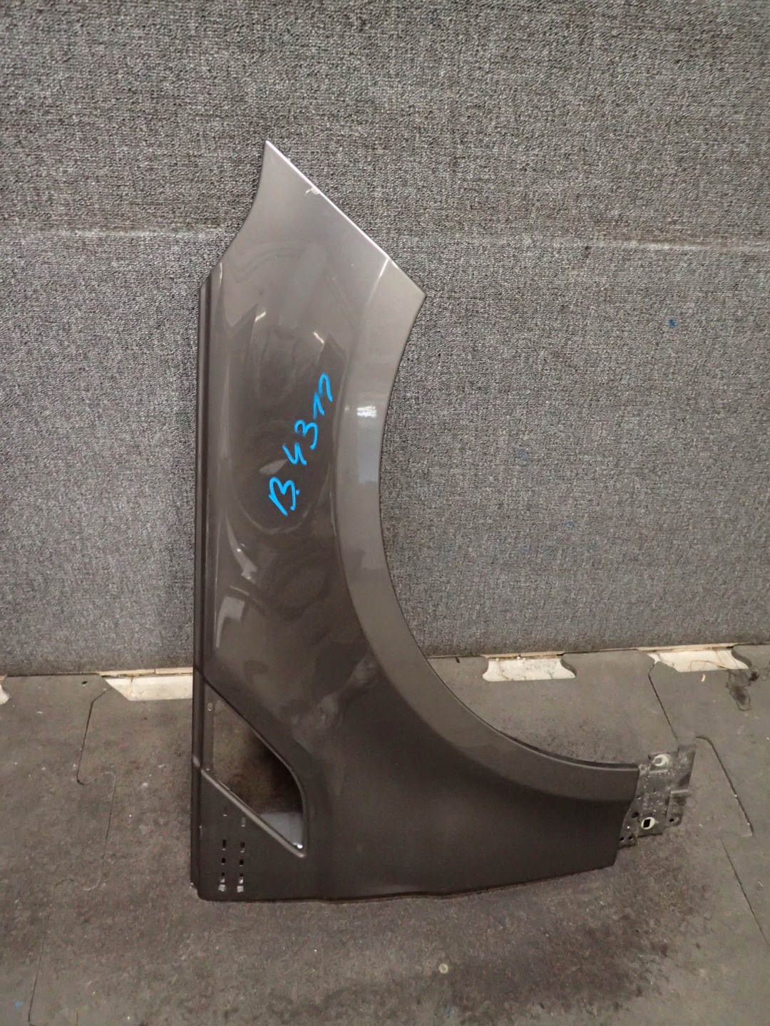 FENDER FRONT RIGHT LAND RANGE ROVER SPORT 13