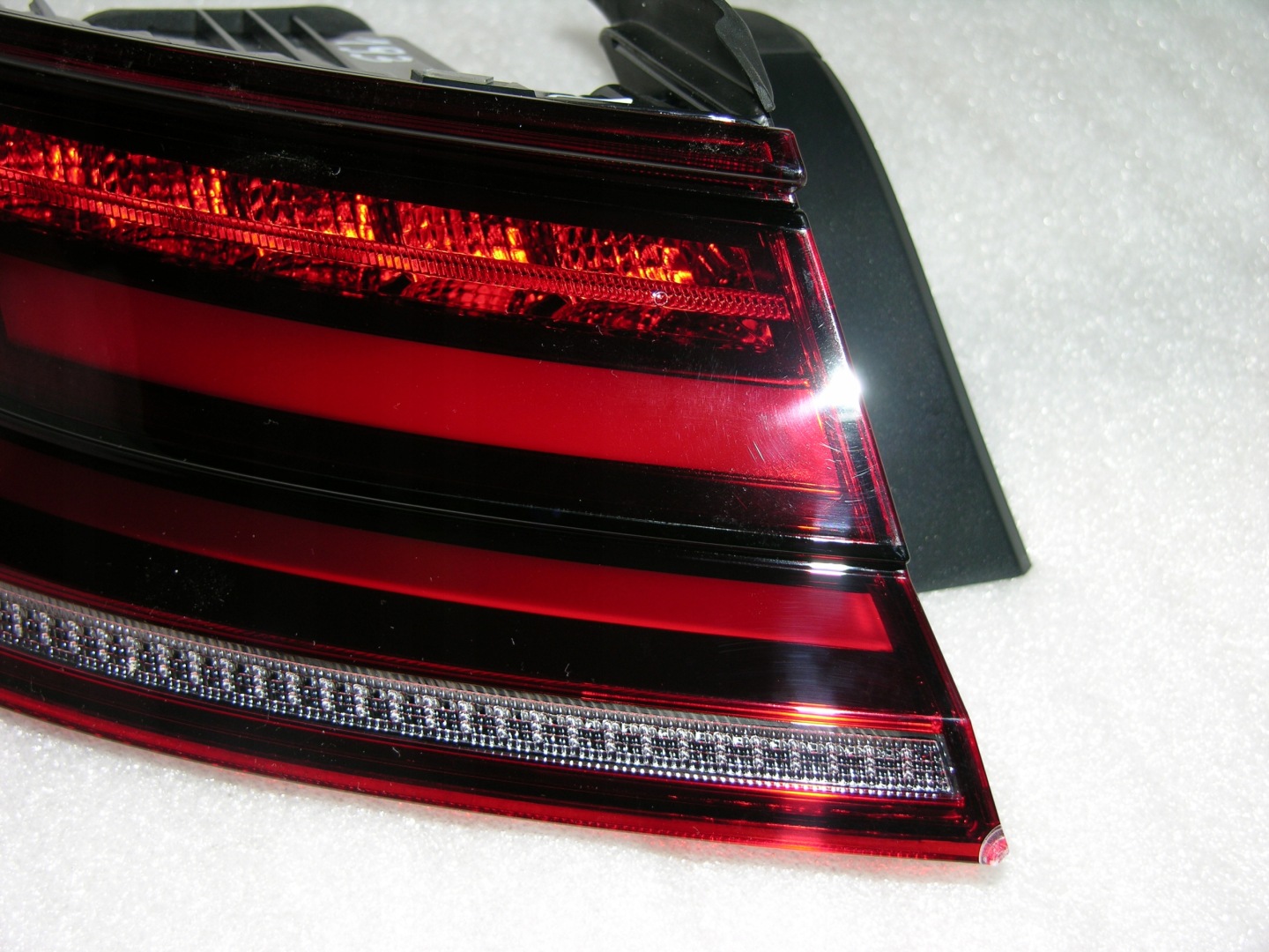 VW ARTEON light rear part left original SKAZA