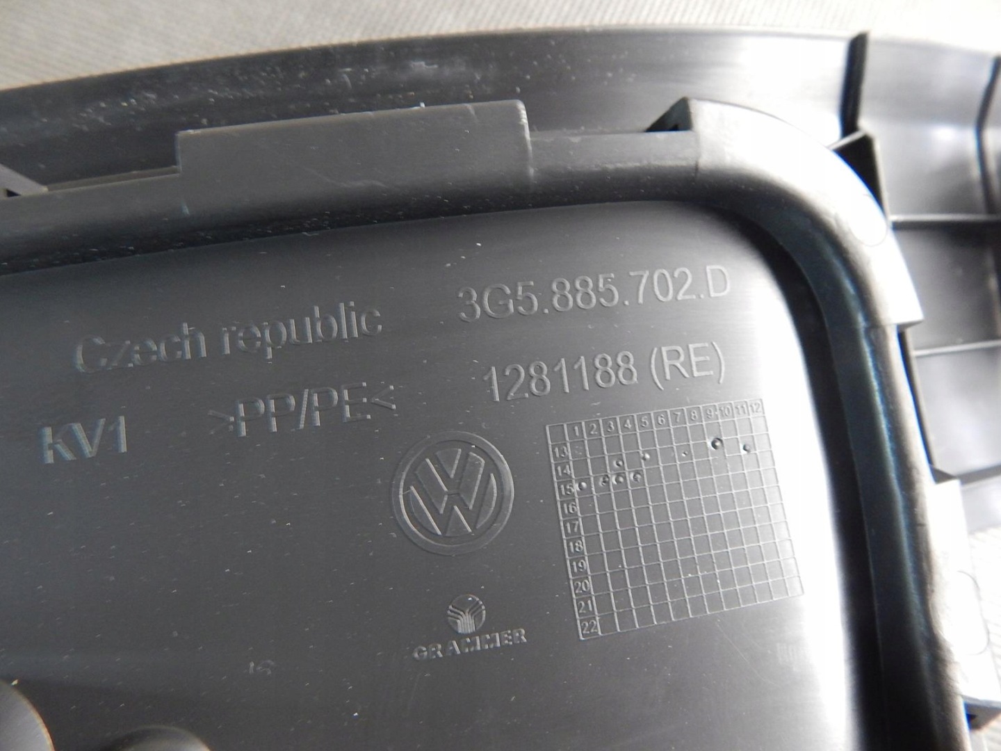 VW PASSAT B8 Seite KANAPY 3G5885702H