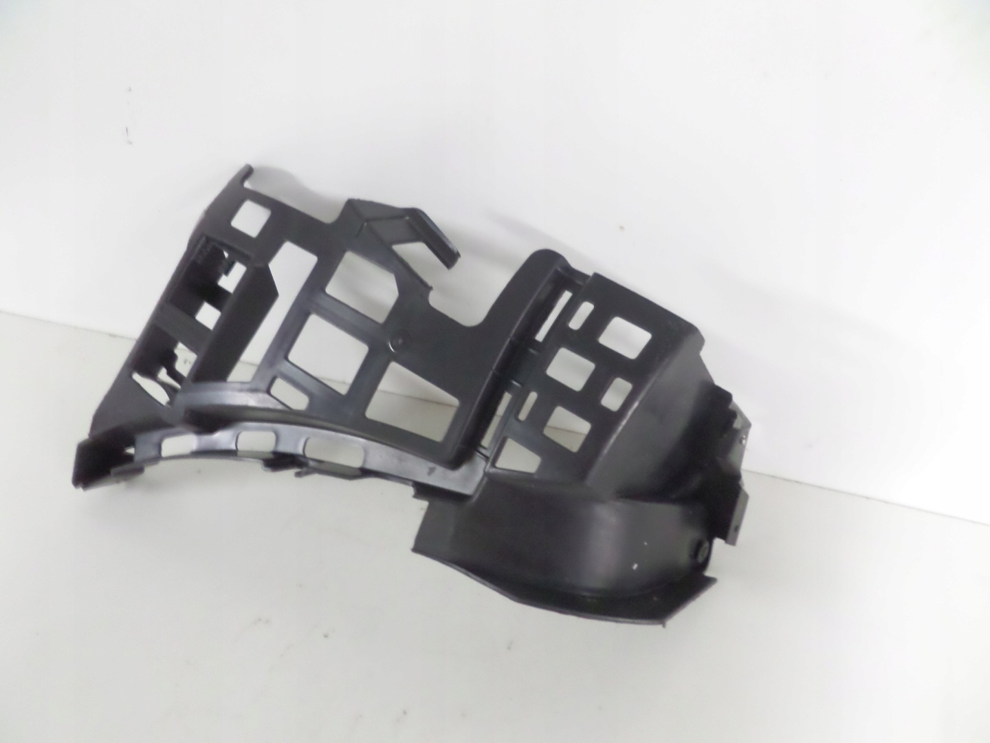 holder support rear part left MERCEDES GLA W156 13- AMG
