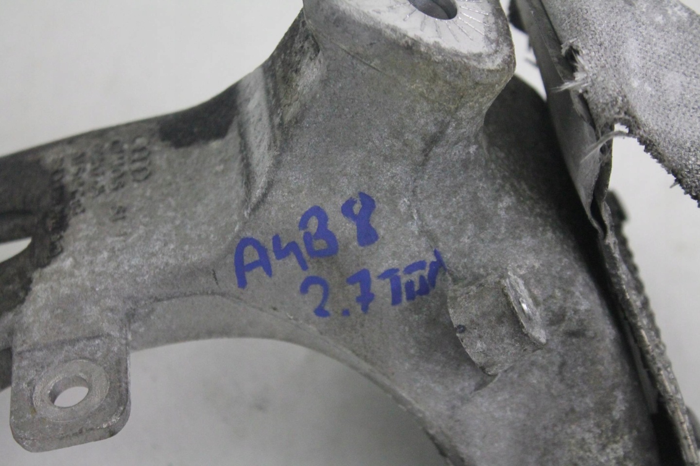 engine supporting mount 8K0199308AQ AUDI A4 B8