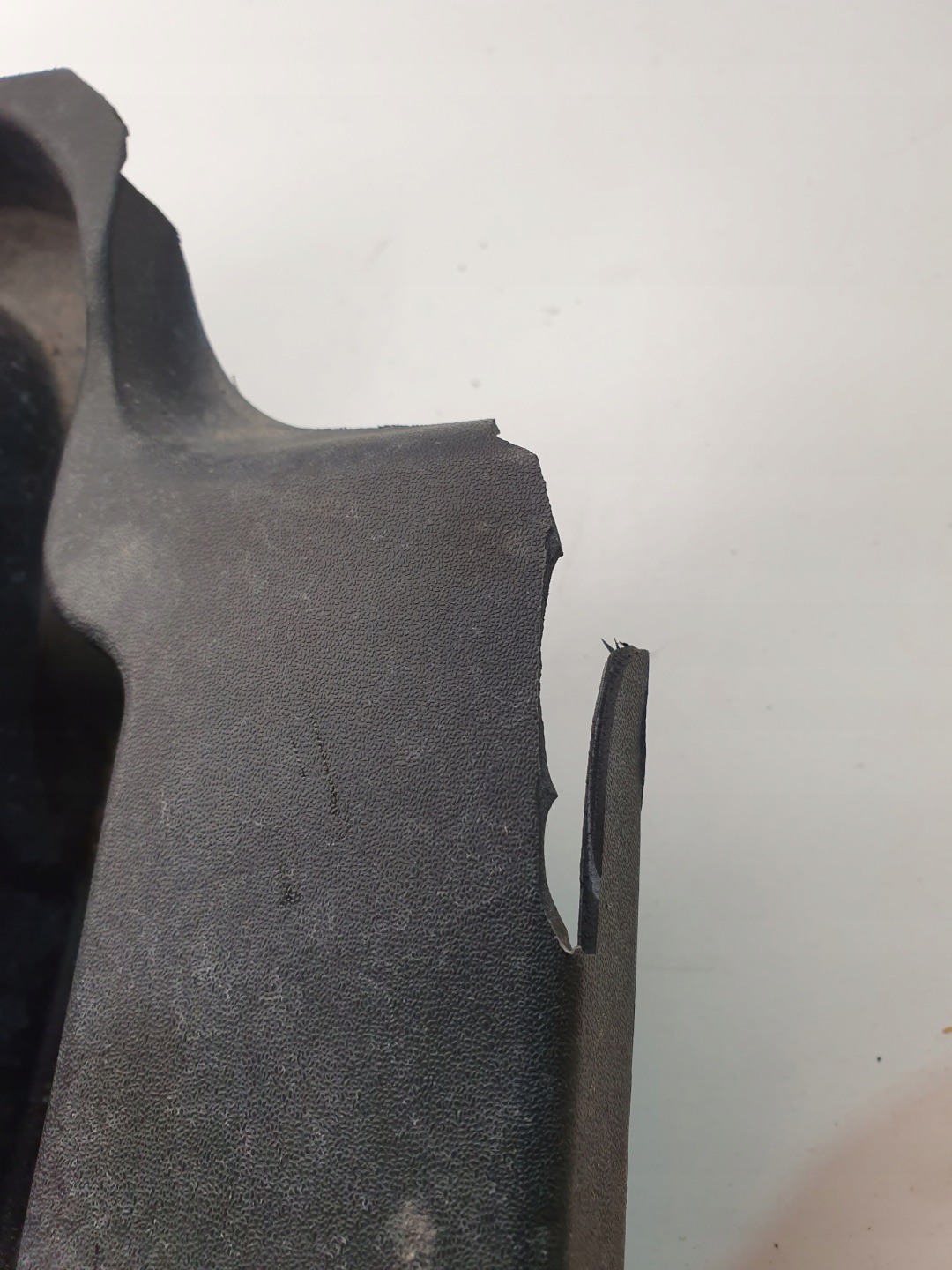torpédo plastové AUDI A4 B8 A5 8T 8K1819447B