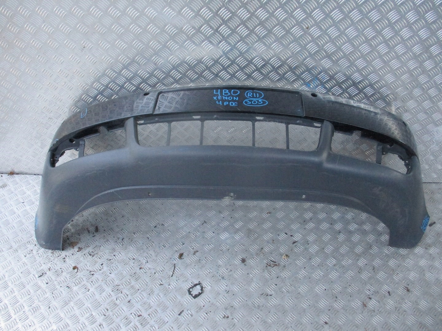 bumper front front AUDI A6 4B0 below XENON PDC