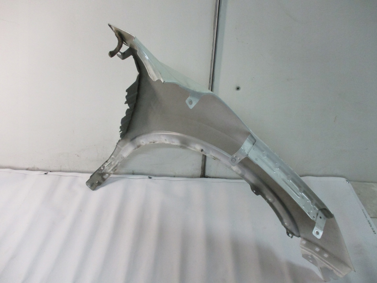fender left front front Nissan Qashqai 2 II