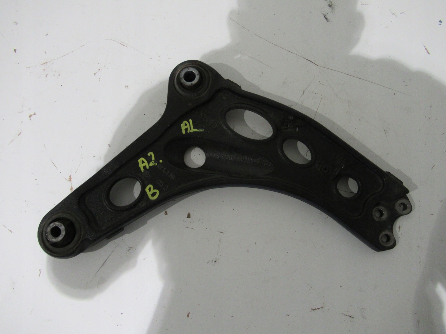 arm right front RENAULT TRAFIC III 8200688035