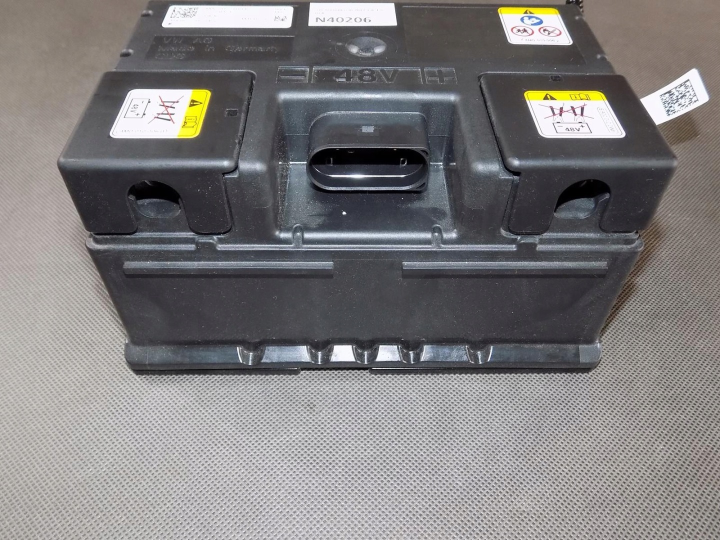 VW TOUAREG III auxiliary battery 4M0915169E