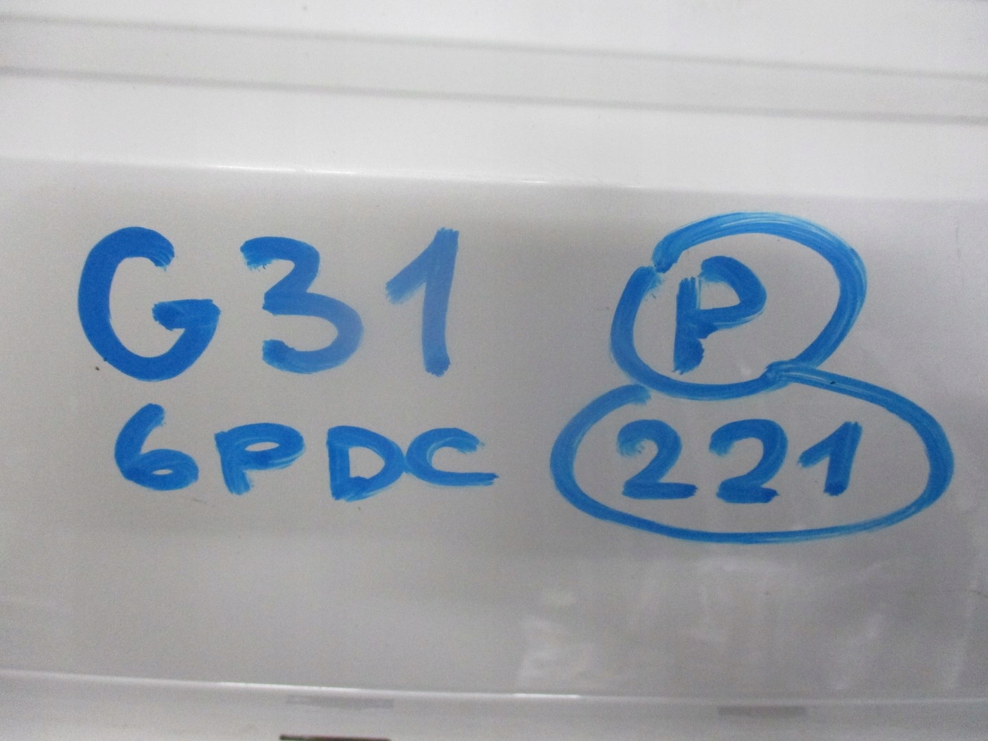bumper BMW 5 G31 below PDC unprotected rear part
