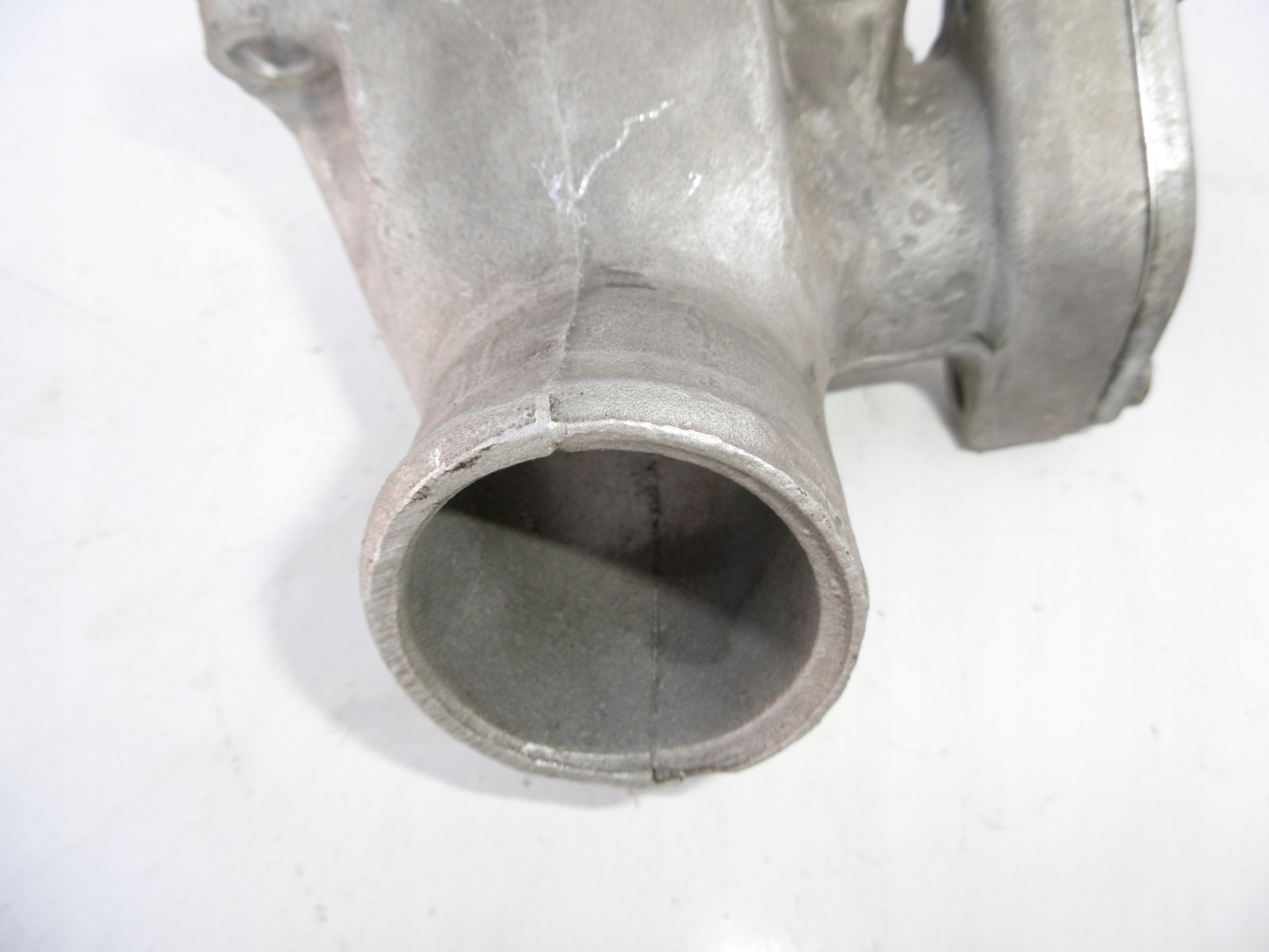 cijevčica koljeno vode GAZELLE GAZ 2.1 TD STEYR