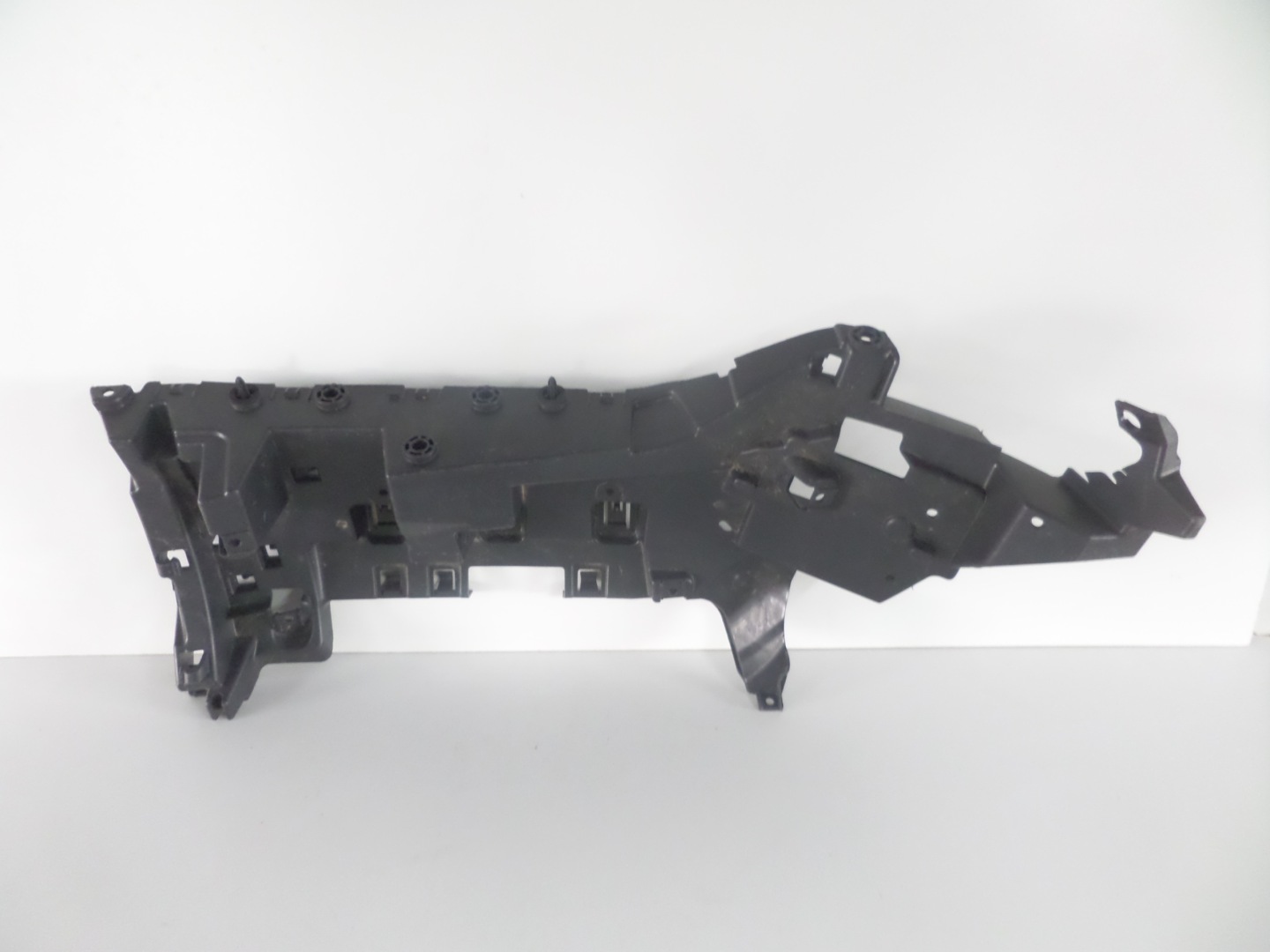 SUPPORT PLAQUE SUPPORT ARRIÈRE DROITE LAND ROVER DISCOVERY 16
