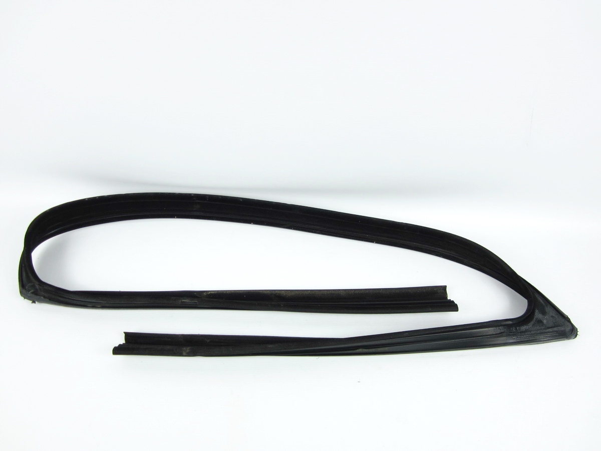 gasket windows door front right Mercedes W251