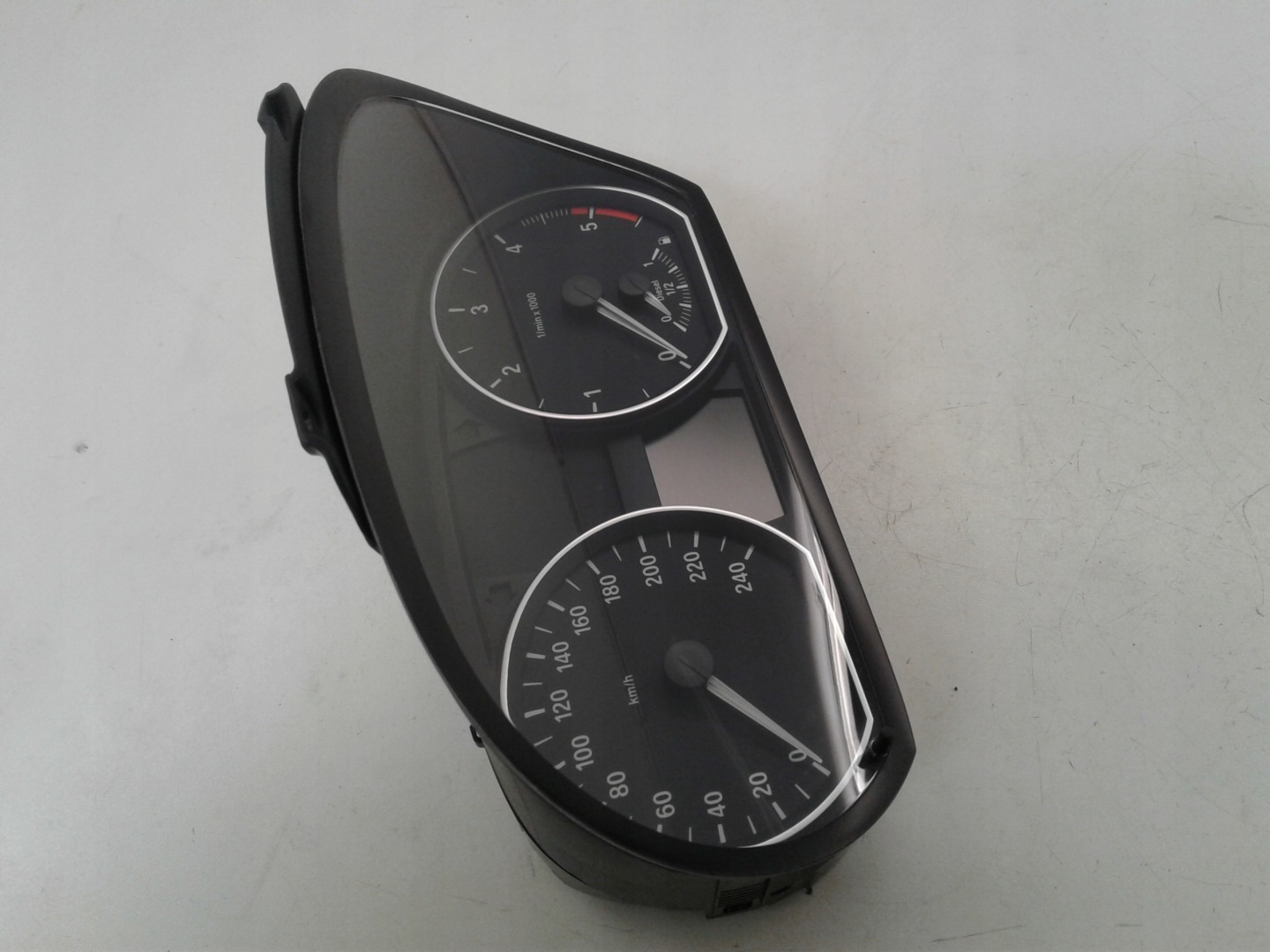 Instruments tachymètre compte tours BMW E87 2.0TD
