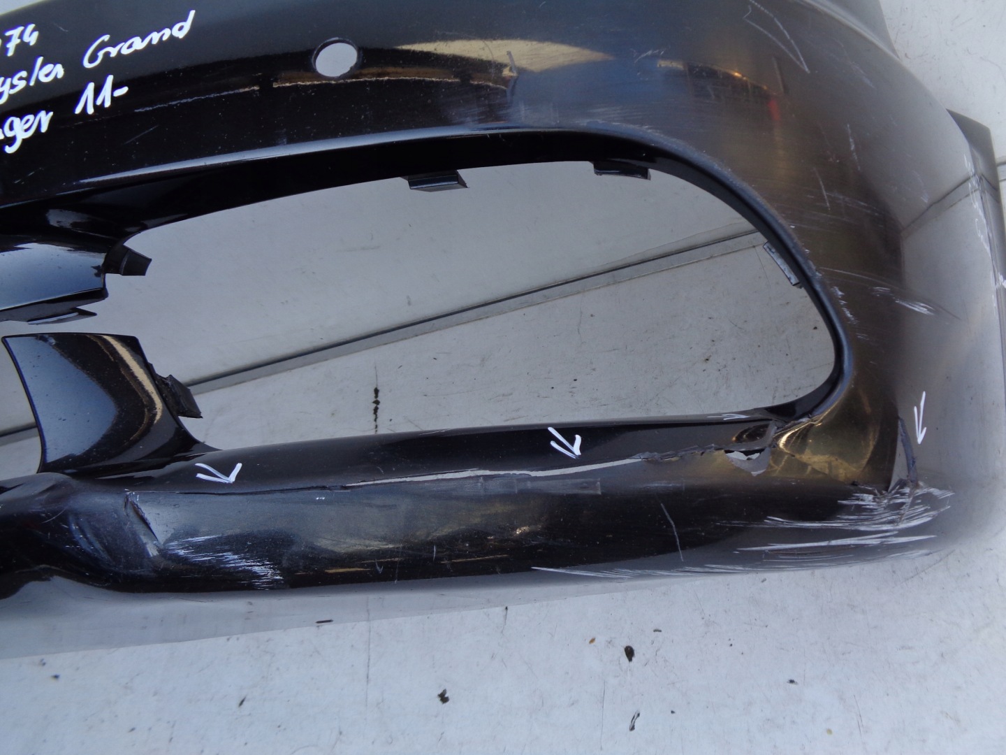 front bumper CHRYSLER GRAND VOYAGER 11- 16074