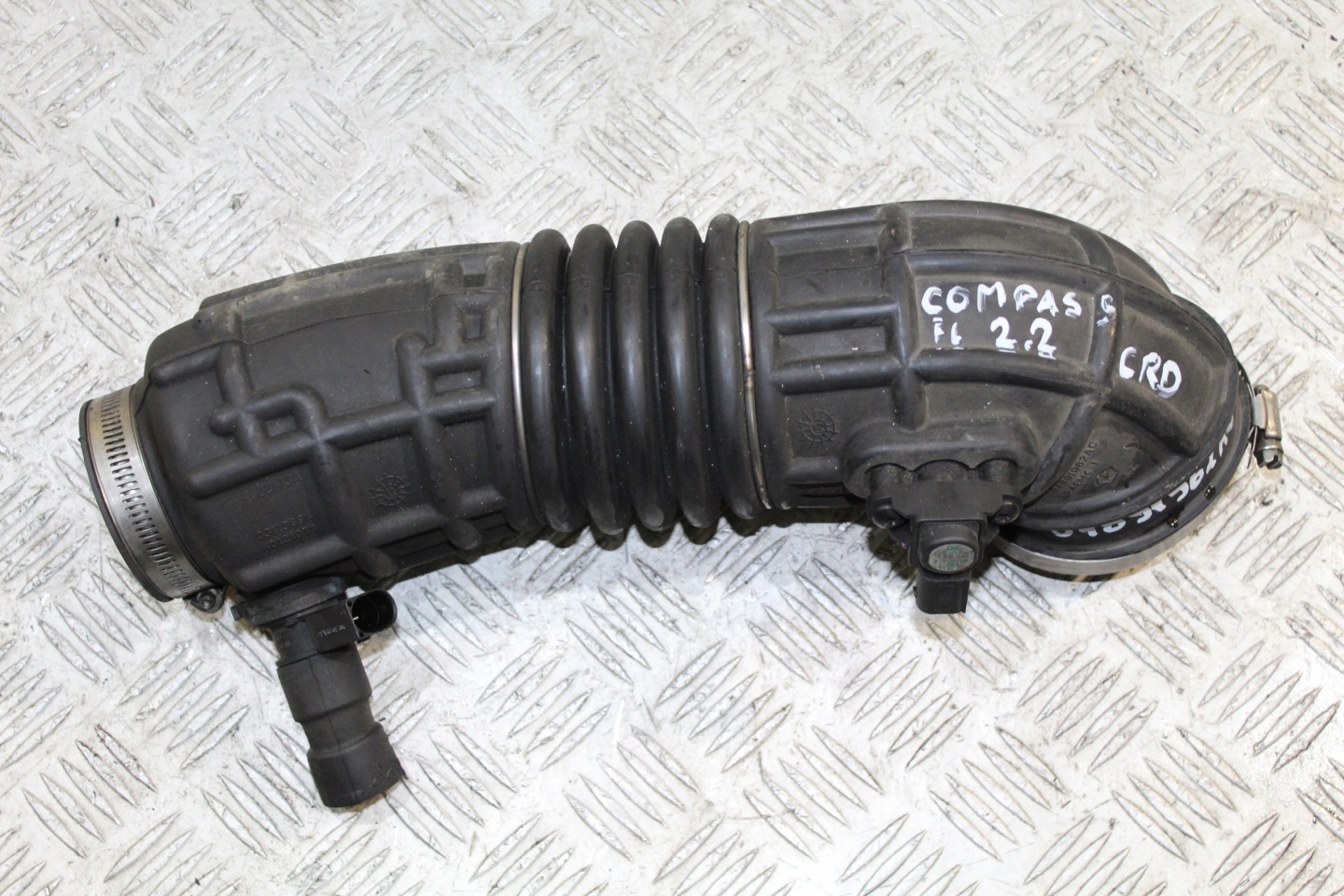 přívod intercoolera JEEP COMPASS a LIFT 04891962AC